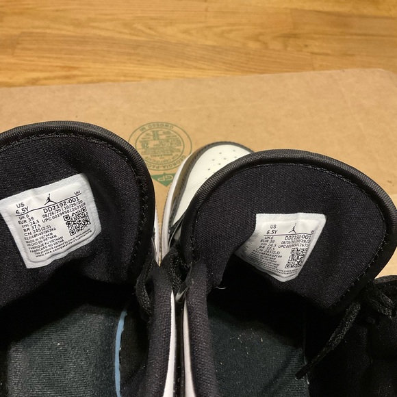 Jordan ones - Picture 5 of 7